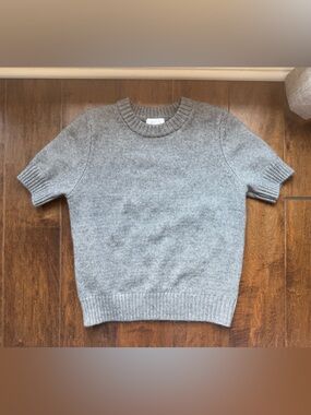 H&M Gray Short-Sleeve Crewneck Sweater